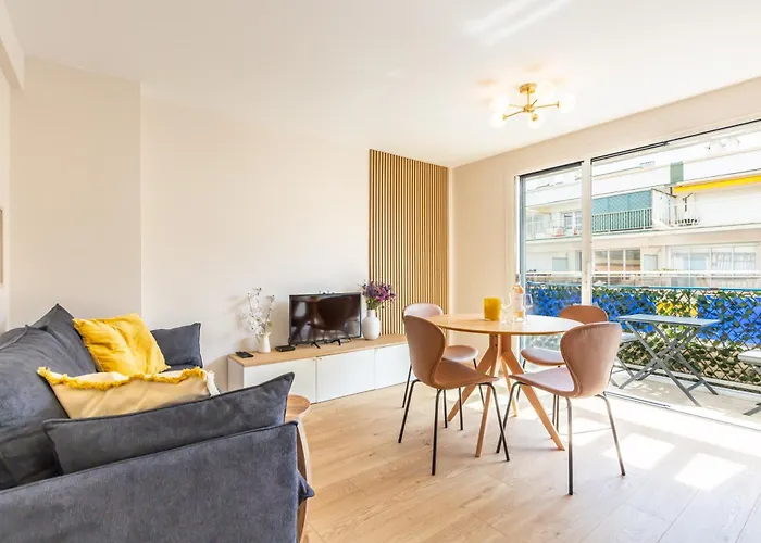 Apartamento Ak Magnifique Et Spacieux 3 Pieces, Vue *